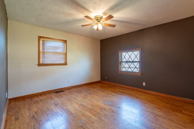 118 Park St, Loretto, TN 38469