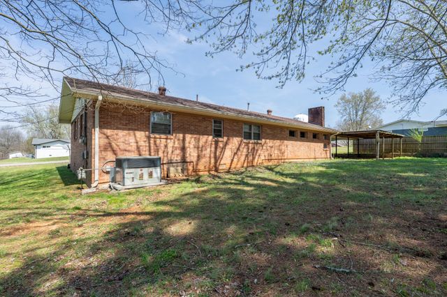 118 Park St, Loretto, TN 38469