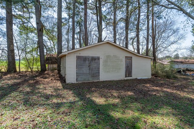 118 Park St, Loretto, TN 38469