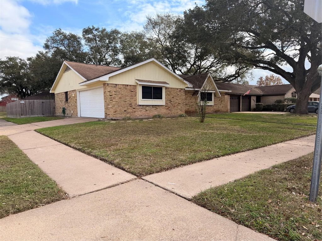 1601 Byron Avenue, Deer Park, TX 77536