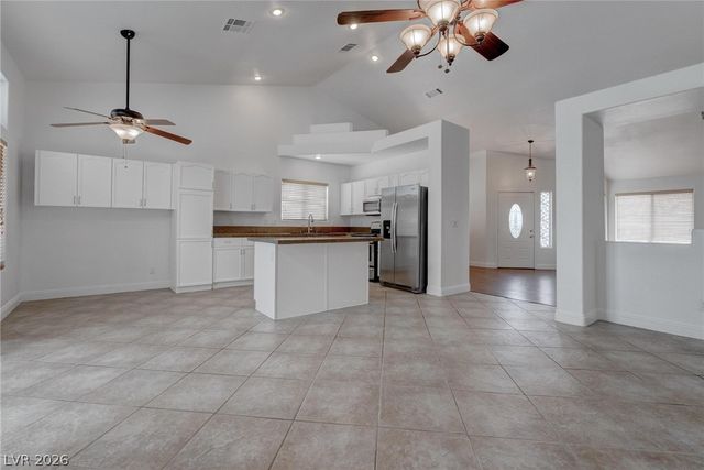 840 Coastal Beach Road, Henderson, NV 89002