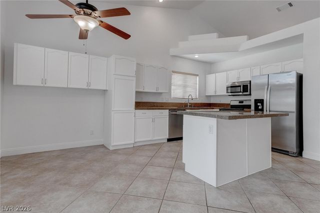 840 Coastal Beach Road, Henderson, NV 89002