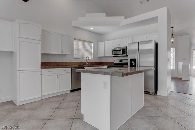 840 Coastal Beach Road, Henderson, NV 89002