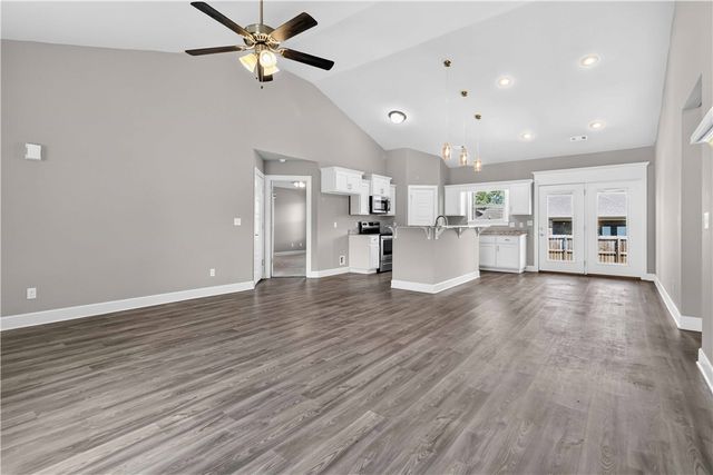 1749 Charismatic Drive, Prairie Grove, AR 72753