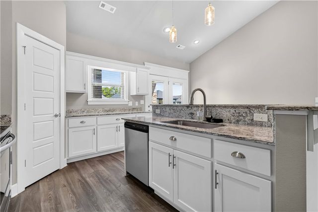 1749 Charismatic Drive, Prairie Grove, AR 72753