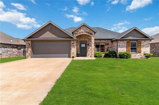 1749 Charismatic Drive, Prairie Grove, AR 72753