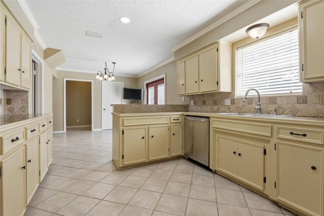 1007 Manatee Lane, Houston, TX 77090