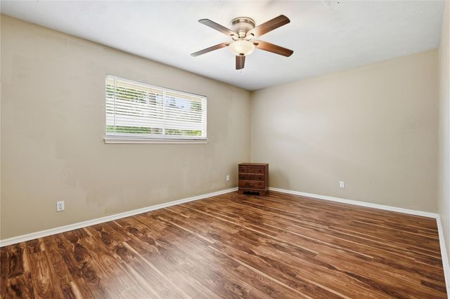 1007 Manatee Lane, Houston, TX 77090