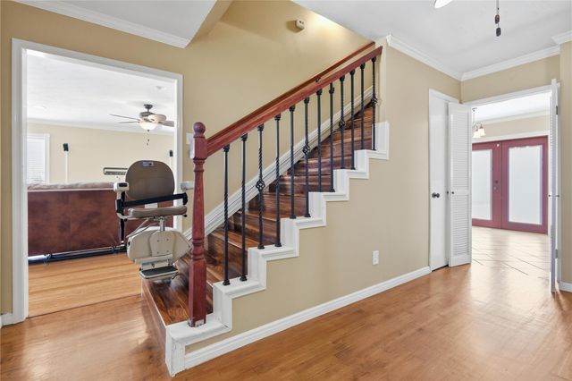 1007 Manatee Lane, Houston, TX 77090