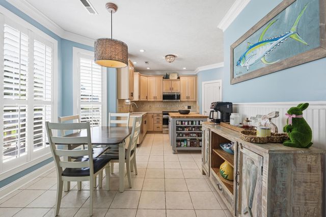 353 Green Creek Bay Circle, Murrells Inlet, SC 29576