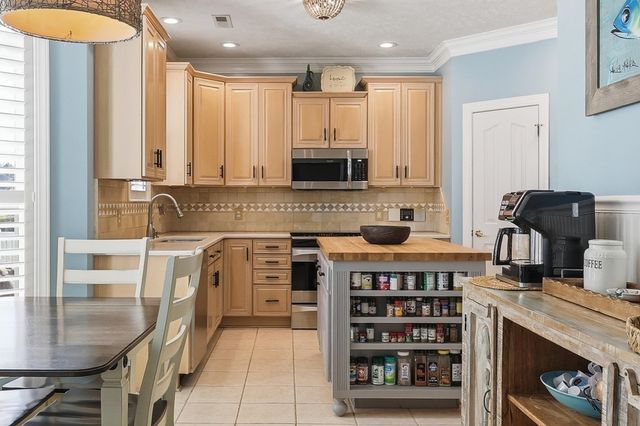 353 Green Creek Bay Circle, Murrells Inlet, SC 29576