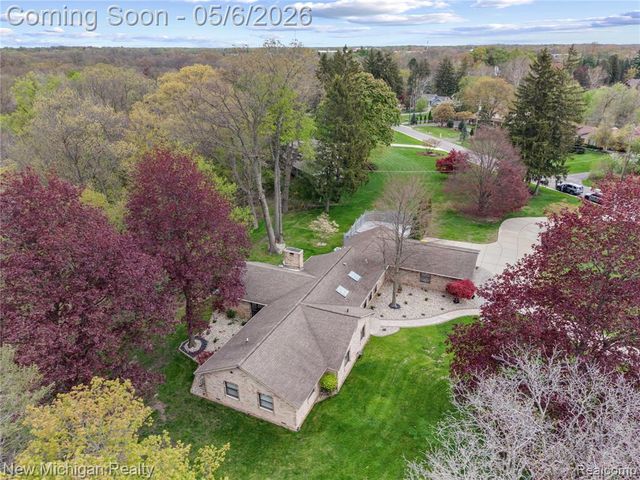 33733 Braebury Ridge, Farmington Hills, MI 48331