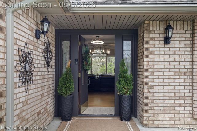 33733 Braebury Ridge, Farmington Hills, MI 48331