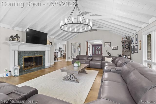 33733 Braebury Ridge, Farmington Hills, MI 48331