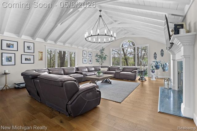 33733 Braebury Ridge, Farmington Hills, MI 48331