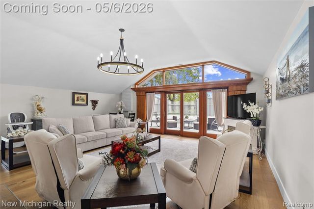 33733 Braebury Ridge, Farmington Hills, MI 48331