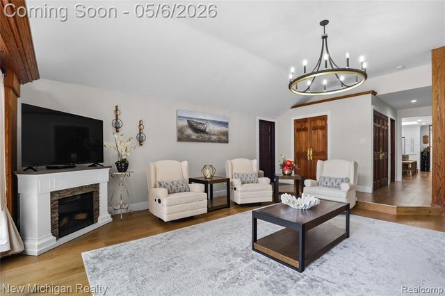 33733 Braebury Ridge, Farmington Hills, MI 48331