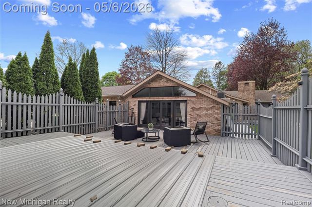 33733 Braebury Ridge, Farmington Hills, MI 48331