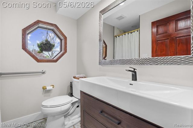 33733 Braebury Ridge, Farmington Hills, MI 48331