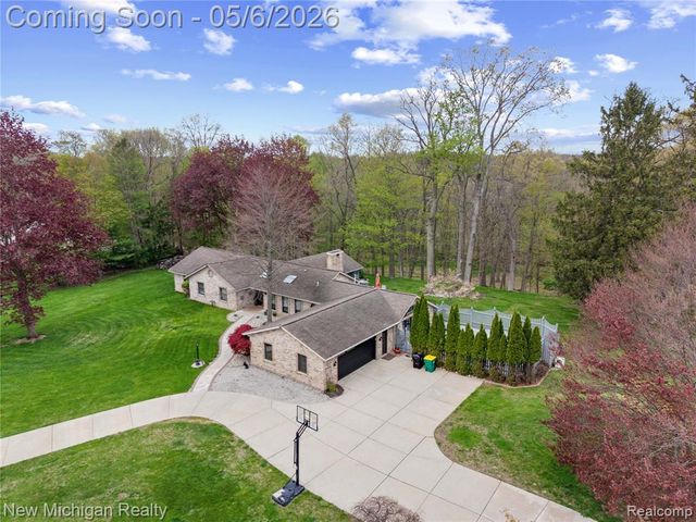 33733 Braebury Ridge, Farmington Hills, MI 48331