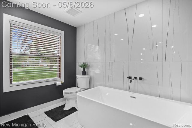 33733 Braebury Ridge, Farmington Hills, MI 48331