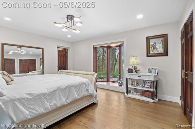 33733 Braebury Ridge, Farmington Hills, MI 48331