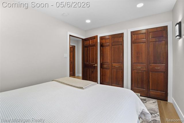 33733 Braebury Ridge, Farmington Hills, MI 48331