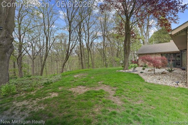 33733 Braebury Ridge, Farmington Hills, MI 48331