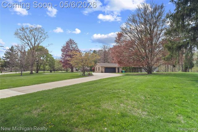 33733 Braebury Ridge, Farmington Hills, MI 48331