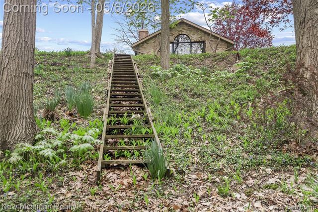 33733 Braebury Ridge, Farmington Hills, MI 48331
