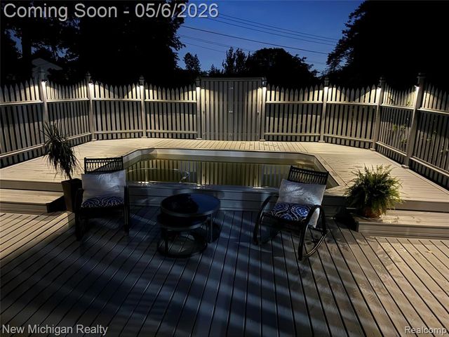 33733 Braebury Ridge, Farmington Hills, MI 48331
