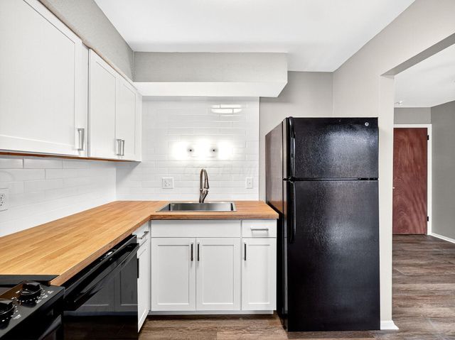 2375 Hardesty Drive N, A5, Columbus, OH 43204