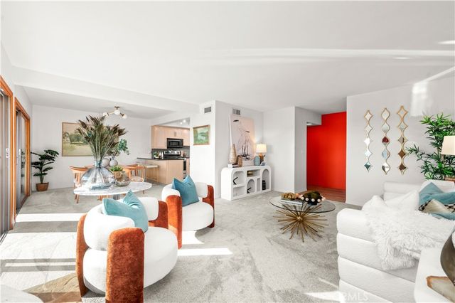 2503 E 21st Street 205, Signal Hill, CA 90755