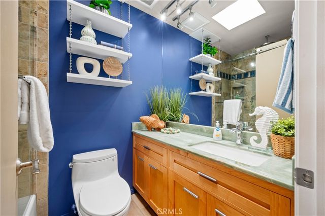 2503 E 21st Street 205, Signal Hill, CA 90755