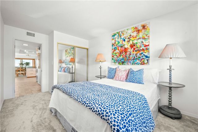 2503 E 21st Street 205, Signal Hill, CA 90755