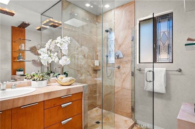 2503 E 21st Street 205, Signal Hill, CA 90755