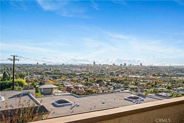 2503 E 21st Street 205, Signal Hill, CA 90755