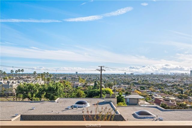 2503 E 21st Street 205, Signal Hill, CA 90755