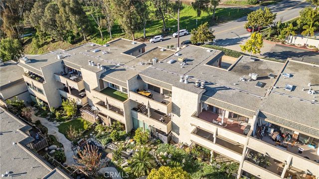 2503 E 21st Street 205, Signal Hill, CA 90755