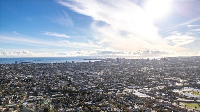 2503 E 21st Street 205, Signal Hill, CA 90755