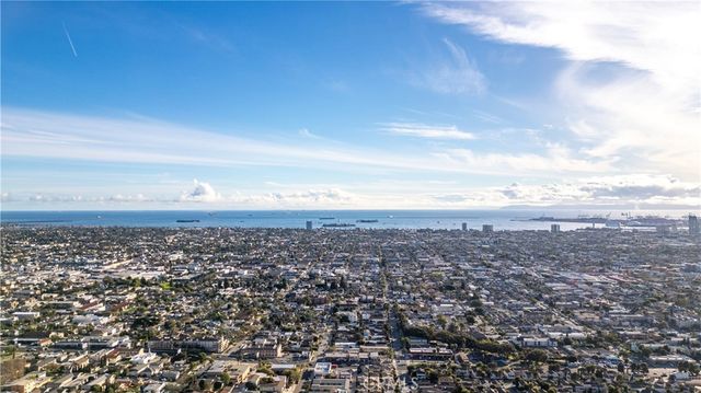 2503 E 21st Street 205, Signal Hill, CA 90755