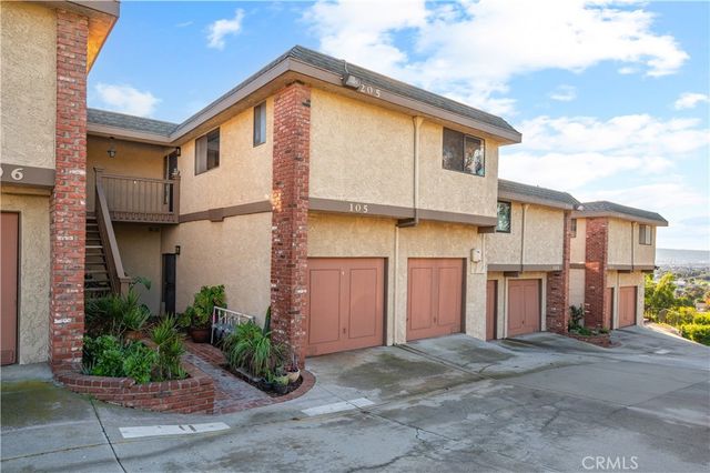 2503 E 21st Street 205, Signal Hill, CA 90755