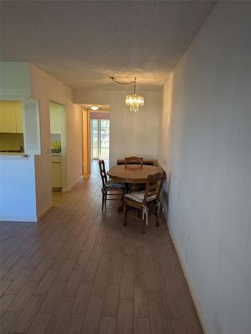 190 Oakridge M, Deerfield Beach, FL 33442
