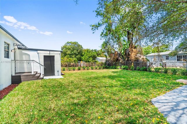 1121 NW 57th St, Miami, FL 33127