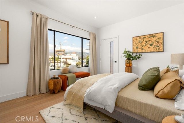 11026 Oxnard St., North Hollywood (los Angeles), CA 91606