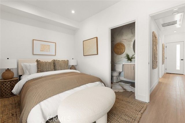 11026 Oxnard St., North Hollywood (los Angeles), CA 91606