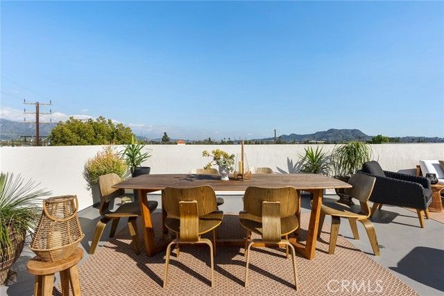 11026 Oxnard St., North Hollywood (los Angeles), CA 91606