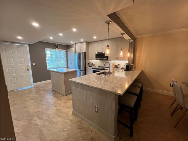 3051 Sandpiper Bay CIR # I102, Naples, FL 34112