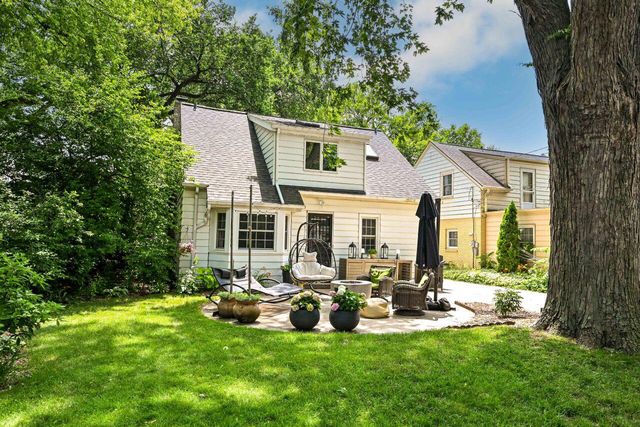 9326 Beverly PLACE, Wauwatosa, WI 53226