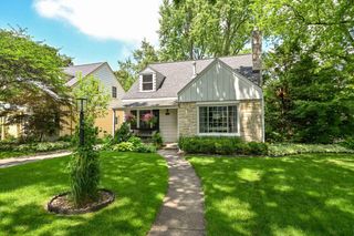 9326 Beverly PLACE, Wauwatosa, WI 53226